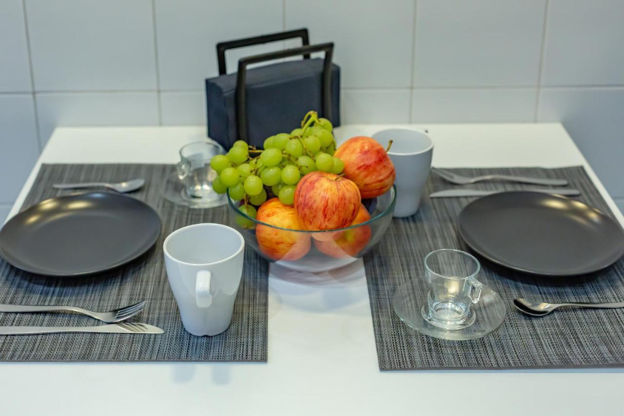 Apartamento Imperium House - Con Giardino Privato, 3 Minuti Da Metro Piazza Bologna, A-c,